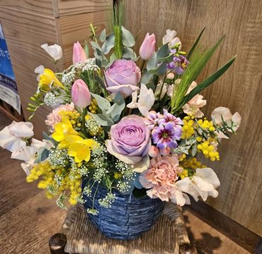 春っぽいアレンジメント｜「バルーンフラワー」　（岩手県紫波郡矢巾町の花キューピット加盟店 花屋）のブログ